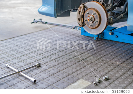 Tire replacement work Car One box car 55159063