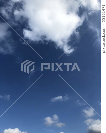 晴天天空和雲彩 晴天天空和雲彩 55161471