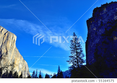 The world's largest monolith El Capitan as granite 55164575