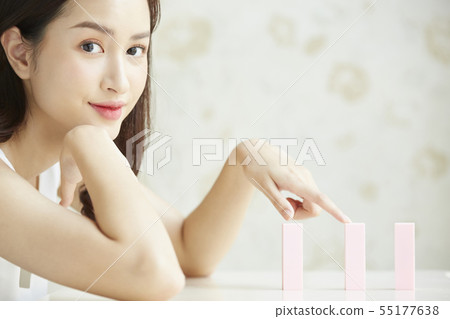 女人美容化妝品 55177638