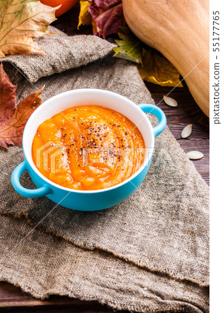 Image of pumpkin mashed potatoes in saucepan Image of pumpkin mashed potatoes in saucepan 55177765