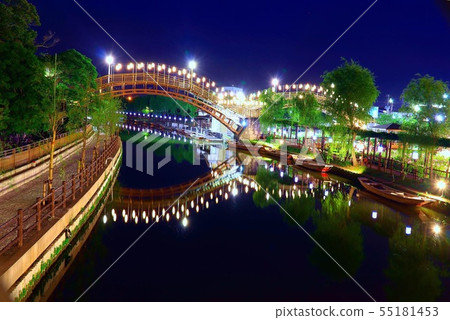 Light up and reflection Light up and reflection 55181453