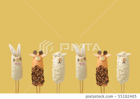 Bananas in chocolate in the form of animal figures 55182485