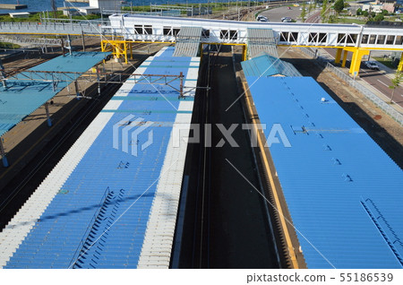 Roof of Aomori Station seen from Aomori Bay Bridge (Aomori City Aomori City Yanagawa) 55186539