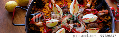 Seafood paella 55186837