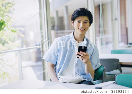 Male university student smartphone photography cooperation: Keisen Jogakuen University Male university student smartphone photography cooperation: Keisen Jogakuen University 55193154
