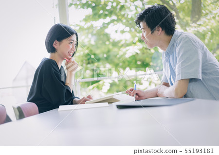 男女大學生學習攝影合作:Keisen Jogakuen大學 男女大學生學習攝影合作:Keisen Jogakuen大學 55193181