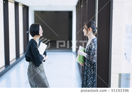 Female university student laptop headphone photography cooperation: Keisen Jogakuen University 55193396