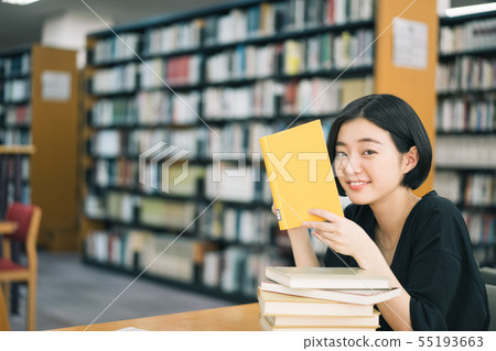 Female university student library library photography cooperation: Keisen Jogakuen University Female university student library library photography cooperation: Keisen Jogakuen University 55193663