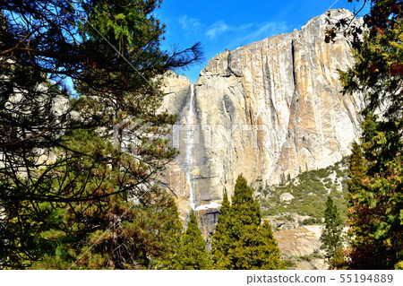 Yosemite Falls, the world's fifth tallest in the world Yosemite Falls, the world's fifth tallest in the world 55194889