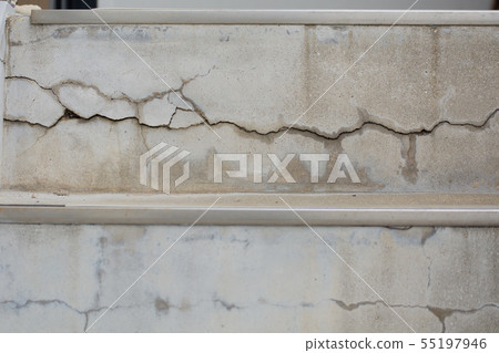 引擎蓋裂縫 55197946