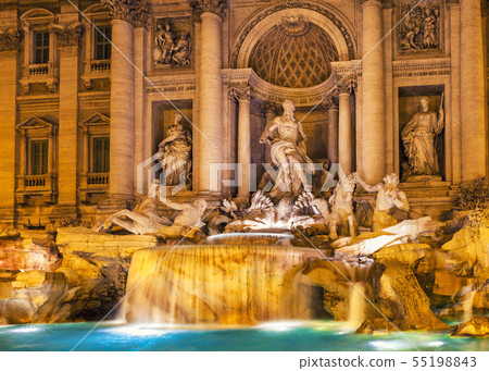 Trevi fountain at night Rome, Italy. Baroque style Trevi fountain at night Rome, Italy. Baroque style 55198843