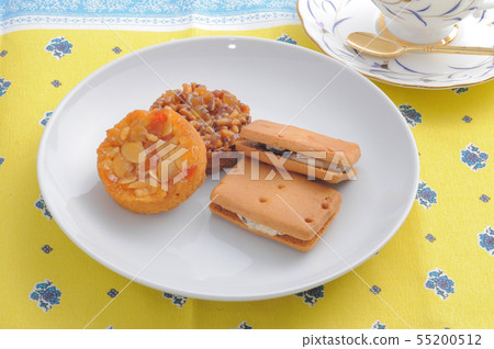 Assorted baked sweets tea time 55200512