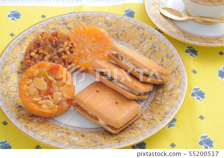 Assorted baked sweets tea time Assorted baked sweets tea time 55200517