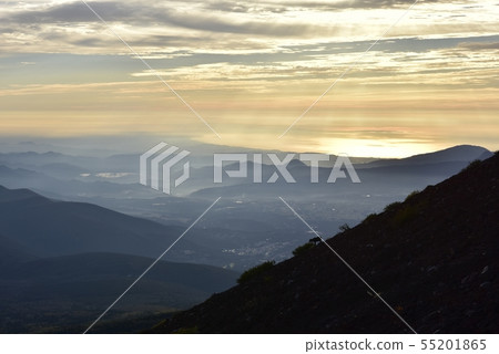 We see antelope and Sagami bay area on the ridge from Mt. Fuji 6th eye Yoshidaguchi mountain trail We see antelope and Sagami bay area on the ridge from Mt. Fuji 6th eye Yoshidaguchi mountain trail 55201865