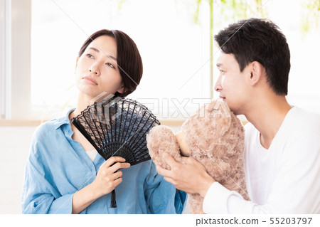 Husband and wife 55203797