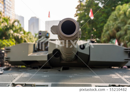 Tank gun close up Tank gun close up 55210482