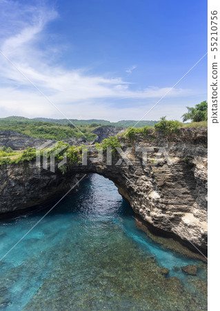 sky blue ocean Nusa Penida, Bali island, Indonesia sky blue ocean Nusa Penida, Bali island, Indonesia 55210756