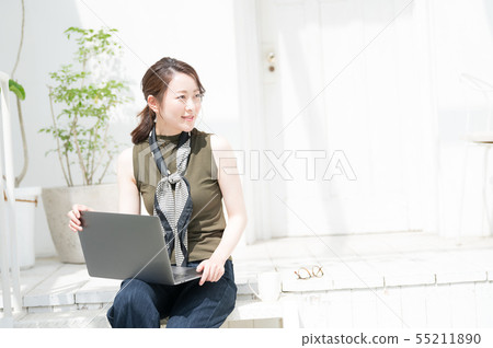 Female portrait 55211890