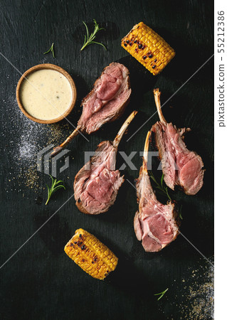 Grilled rack of lamb Grilled rack of lamb 55212386
