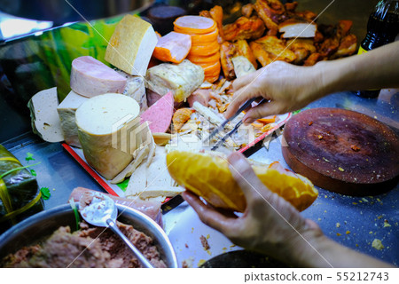 Banh mi thit 55212743