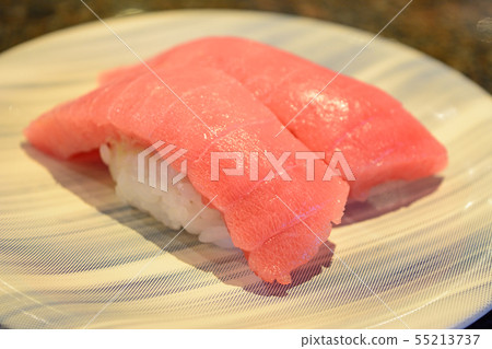 Medium tuna tuna Medium tuna tuna 55213737