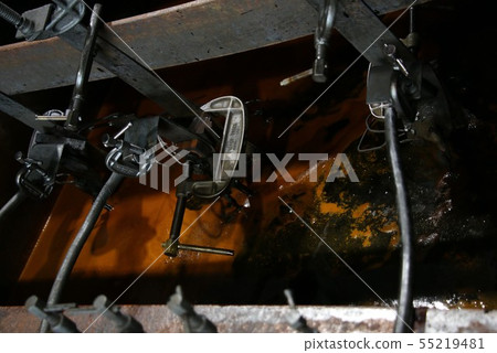 During hard chrome plating During hard chrome plating 55219481