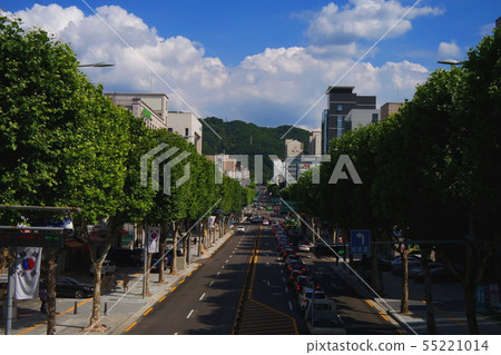 Clear and sunny roads in Seoul 55221014