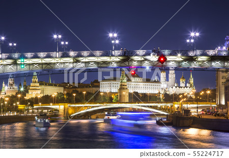 Night view of the Kremlin and Moskva River Night view of the Kremlin and Moskva River 55224717