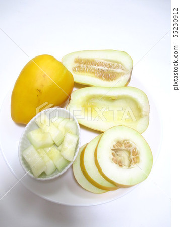 Golden McWauli 55230912