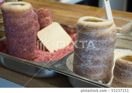 Kurtos traditional Czech twist roll 55237151