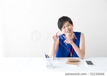 Shortcuts-Women-White background 55238086