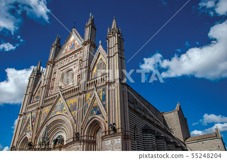 Facade of the opulent and monumental Orvieto 55248204