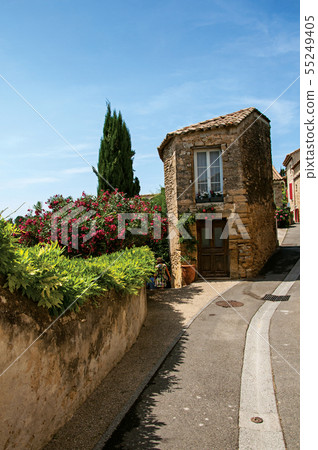 Street with stone houses in Chateauneuf-du-Pape Street with stone houses in Chateauneuf-du-Pape 55249405