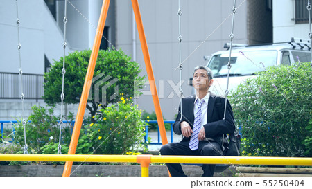 搖擺的成熟人 55250404