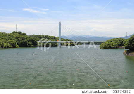 府中湖和獨木舟,高松路贊岐府中湖大橋 府中湖和獨木舟,高松路贊岐府中湖大橋 55254822