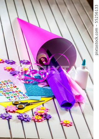 Crafting a candy cone from paper for the first day of school Crafting a candy cone from paper for the first day of school 55256133