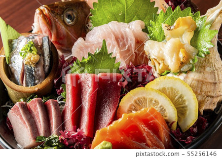 Assorted fresh sashimi Assorted fresh sashimi 55256146
