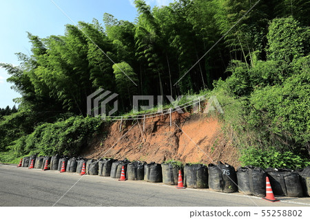 山體滑坡場地 山體滑坡場地 55258802
