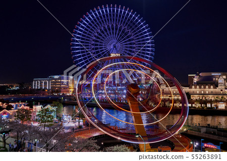 城市Minato Mirai夜視圖弗累斯大轉輪的夜視圖 城市Minato Mirai夜視圖弗累斯大轉輪的夜視圖 55263891