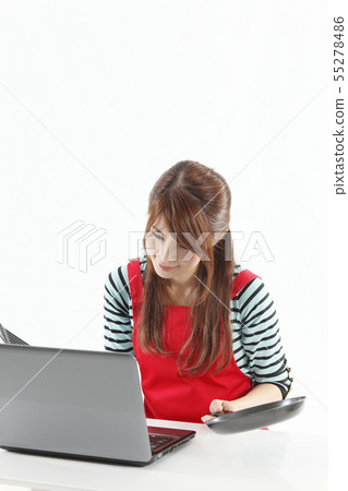 婦女尋找食譜 婦女尋找食譜 55278486