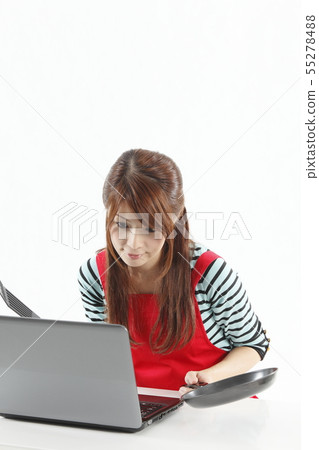 婦女尋找食譜 婦女尋找食譜 55278488