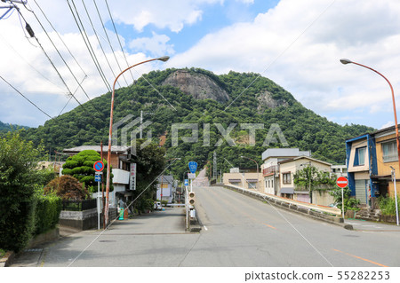 ■Iwatonjo城堡■武田屋■Oshiyama Nobumo■山梨縣大月市■夏天■在這座山上發現了Iwatonjo城堡。 ■Iwatonjo城堡■武田屋■Oshiyama Nobumo■山梨縣大月市■夏天■在這座山上發現了Iwatonjo城堡。 55282253