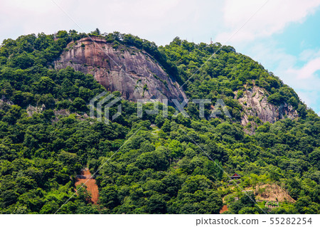 ■ Iwatonjo Castle ■ Takeda House ■ Oshiyama Nobumo ■ Yamanashi Prefecture Otsuki City ■ Summer ■ Iwatonjo Castle was found on this mountain. ■ Iwatonjo Castle ■ Takeda House ■ Oshiyama Nobumo ■ Yamanashi Prefecture Otsuki City ■ Summer ■ Iwatonjo Castle was found on this mountain. 55282254