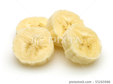 Sliced ripe banana isolated on white 55283986