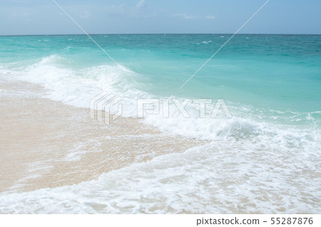 Emerald light sea and blue sky and horizon 55287876