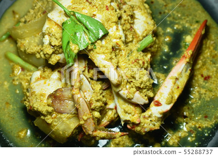 stir fried flower crab in yellow curry on plate stir fried flower crab in yellow curry on plate 55288737