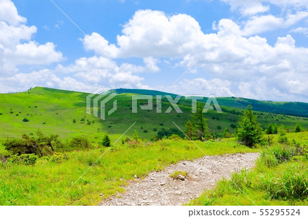 Landscape of Kuramayama Kogen (Summer): Look at South Ear, Butterfly, Miyama, Car Mountain from Mt. Landscape of Kuramayama Kogen (Summer): Look at South Ear, Butterfly, Miyama, Car Mountain from Mt. 55295524
