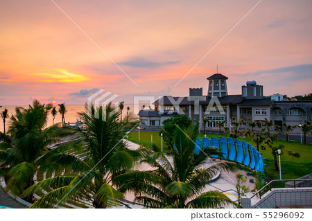 臺灣高雄旗津貝殼館黃昏Asia, Taiwan Kaohsiung Qijin Shell Coll 55296092