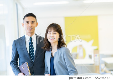 企業形象男性僱員女性僱員 企業形象男性僱員女性僱員 55296548